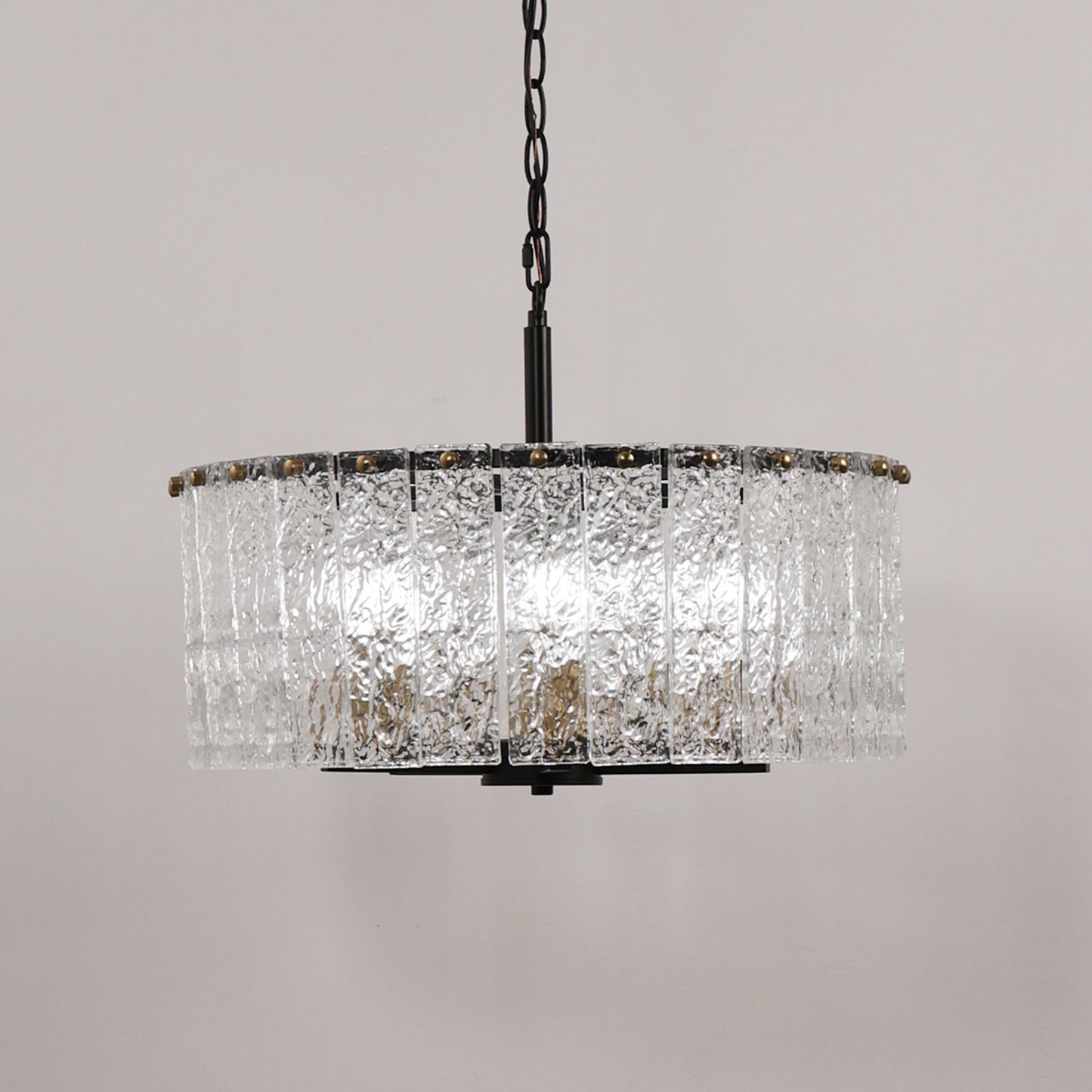 YANSUN 5-Light Black Gold Pendant Light with Cylindrical Seeded Glass Shade, E26 Base, Adjustable Hanging Light for Kitchen